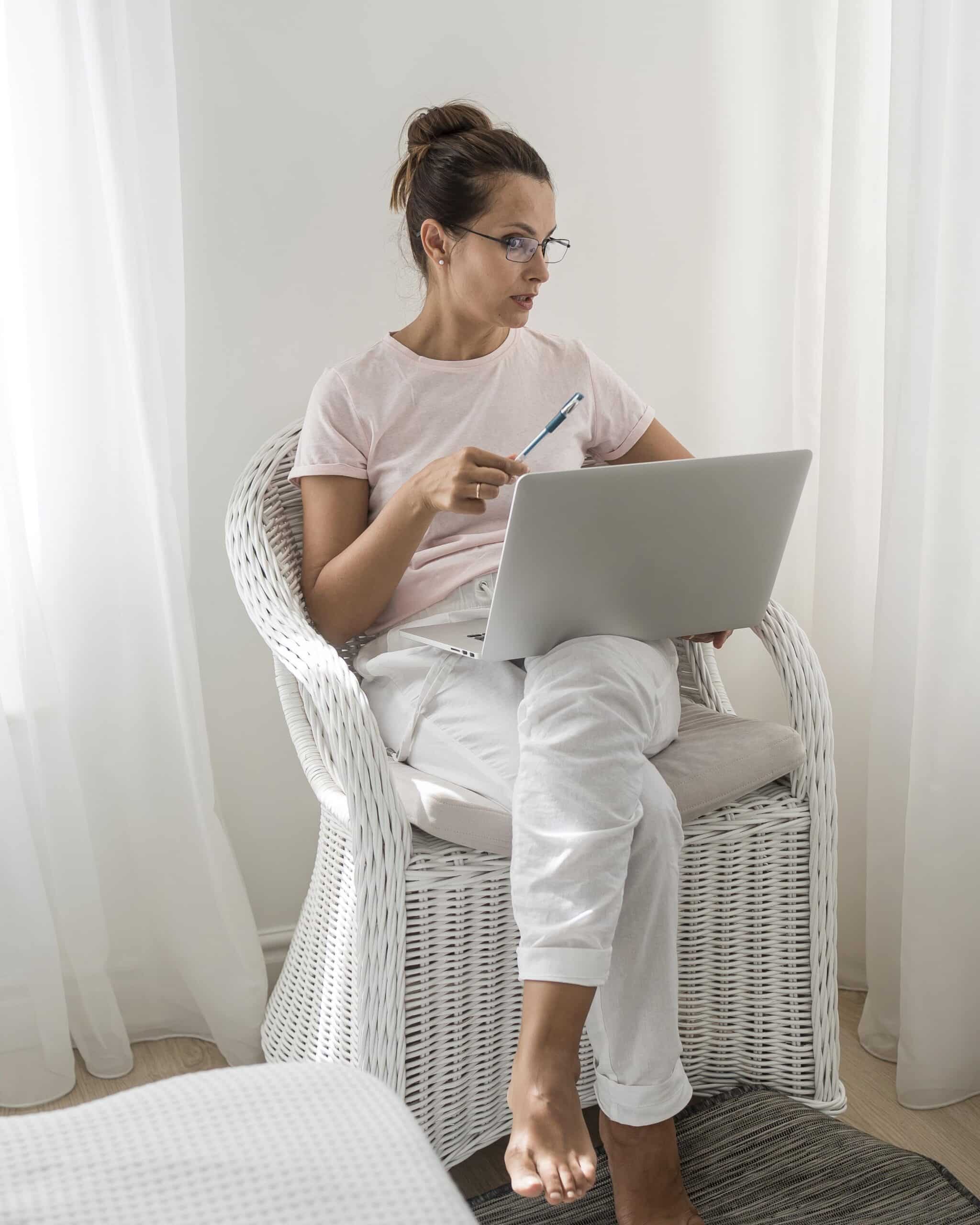 Saját weboldal segítőknek, miért legyen saját weboldalam